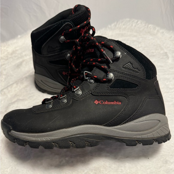 Columbia NEWTON RIDGE PLUS Black Poppy Red Woman’s Waterproof Hiking Boots 7.5 - Picture 3 of 16